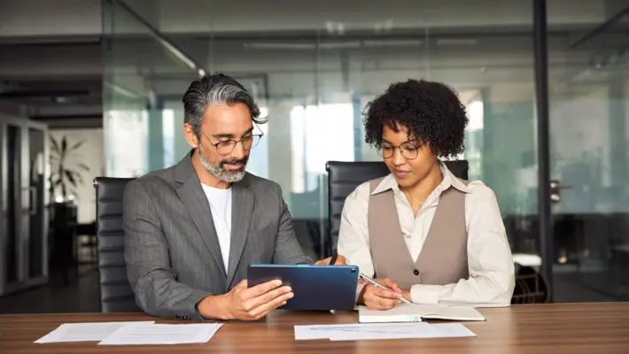 There is no denying the extraordinary benefits mentoring provides for both businesses and individuals; from increasing personal confidence and motivation, to establishing a positive work culture, and increasing retention rates within organisations; the positive impacts are endless.