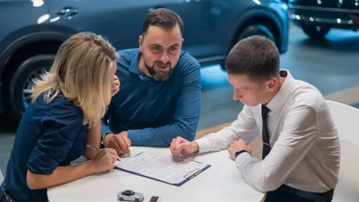 A growing scandal over mis-sold motor finance could leave lenders facing compensation bills of up to £30 billion, according to a warning from leading credit rating agency Moody's.