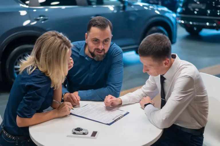 A growing scandal over mis-sold motor finance could leave lenders facing compensation bills of up to £30 billion, according to a warning from leading credit rating agency Moody's.