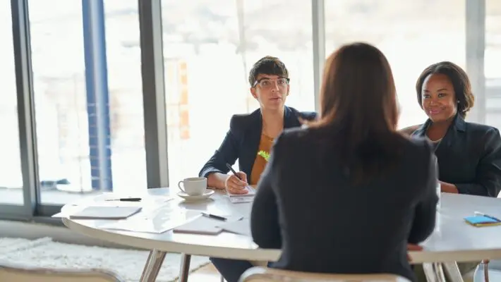The UK’s labour market is coming under intense strain as the number of applications per advertised job surges dramatically, reflecting deep-rooted economic uncertainties and a tight hiring climate.