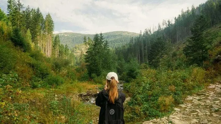 Alison Schrag, an experienced Fish and Wildlife Technician in New York City, is passionately committed to promoting urban wildlife conservation.