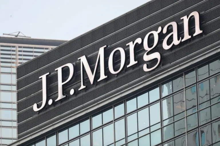JPMorgan Chase is reportedly poised to mandate a full five-day office week for thousands of its employees, signalling a further clampdown on remote and hybrid working models introduced during the pandemic.