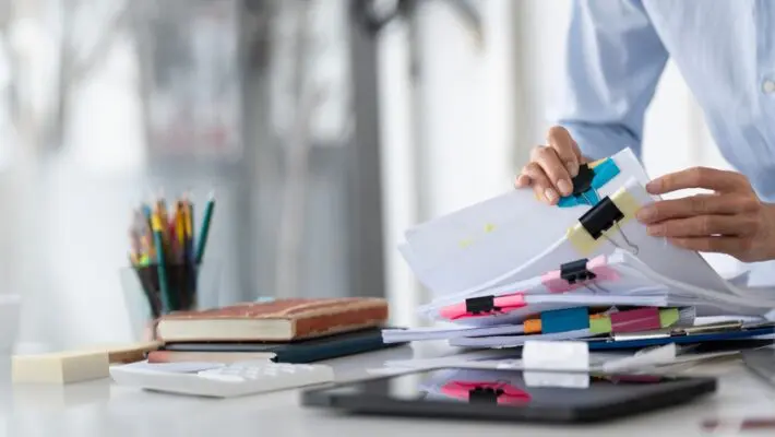 Keeping track of important documents can be frustrating. You’ve probably spent too much time searching for the right file or trying to figure out which version is the most up-to-date.