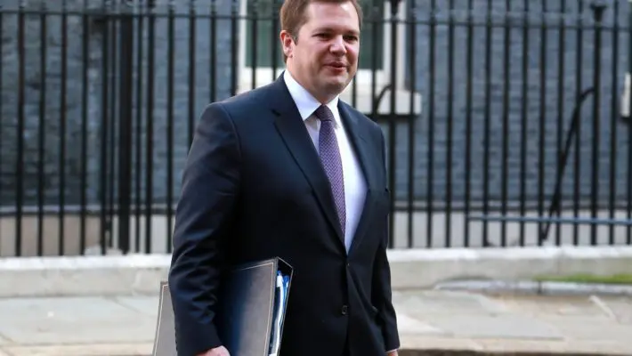 Deliveroo has dismissed 105 riders for illegally sharing accounts with undocumented workers. The food delivery giant is tightening identity checks as the government increases pressure on platforms to combat illegal employment.