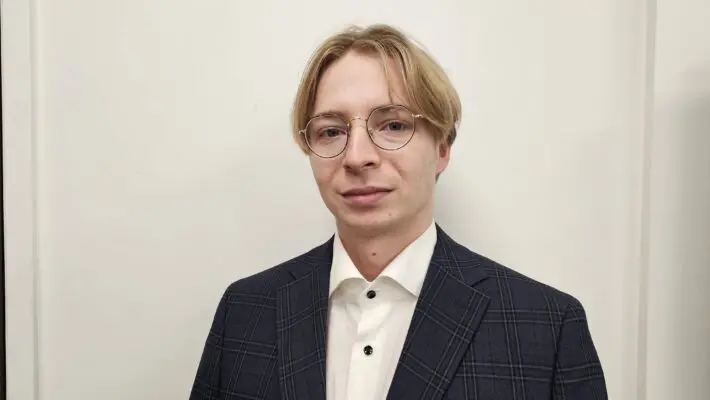 Herman Cherstvov, a project manager at Semiwise, reveals the key challenges in training technical specialists and explains how virtual technologies and game mechanics are transforming the learning process in high-tech industries.