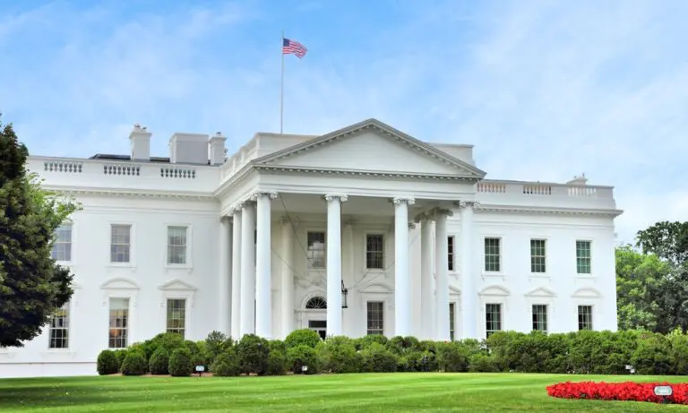 Elon Musk’s Starlink internet service has been installed at the White House, raising fresh concerns over potential conflicts of interest as the billionaire’s influence within the Trump administration continues to grow.