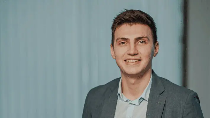 Garrett Peck is a seasoned professional and community leader based in Plainfield, Illinois, known for his integrity, work ethic, and deep commitment to service.