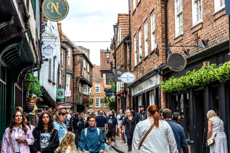 The UK government has been accused of “sabotaging” its own tourism industry after new figures revealed that international visitor spending fell by more than £2 billion in 2024 compared to pre-pandemic levels, despite a global recovery in travel.