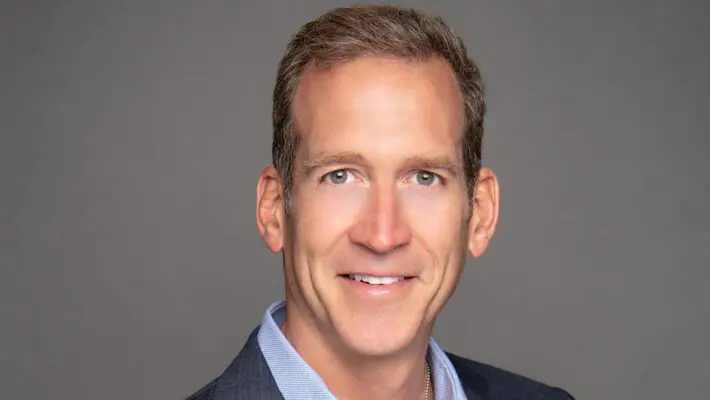 Businesses today face a significant challenge: distinguishing between technology that delivers genuine value and technology that merely chases the latest trends. In an increasingly digital landscape, many organizations find themselves investing in solutions that look impressive but fail to address real business needs.