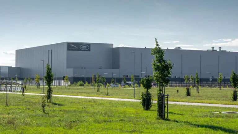 Jaguar Land Rover (JLR) is to cut up to 500 management roles in the UK as the automotive giant grapples with falling sales and the financial fallout from US import tariffs.