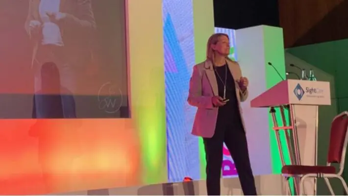 Award-winning sales consultant, TEDx speaker and former Dragons’ Den entrepreneur Jules White explains why visibility, resilience and a human-first approach are the keys to thriving in today’s competitive marketplace.