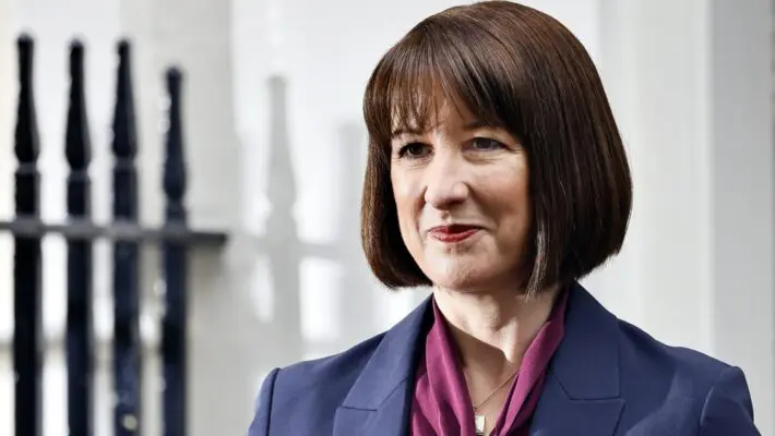 Reeves forced to correct parliamentary record after misquoting key figures