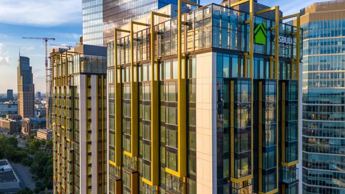 In commercial construction, aluminium doors are quickly becoming the B2B material of choice for projects in which durability, aesthetics and long-term return on investment are key.