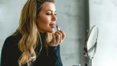 The world's largest cosmetics group shrugs off the drag from the Iran war, posting forecast-beating first-quarter sales as European consumers treat themselves to small indulgences and China stirs back into life.