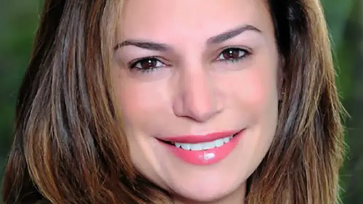 Tamara Ashjian is a seasoned insurance claims leader with nearly 20 years of experience across complex and evolving risk areas. She began her career as a litigation attorney after earning a BA from UCLA and a Juris Doctor from Whittier Law School. This legal foundation shaped her clear, practical approach to problem-solving.