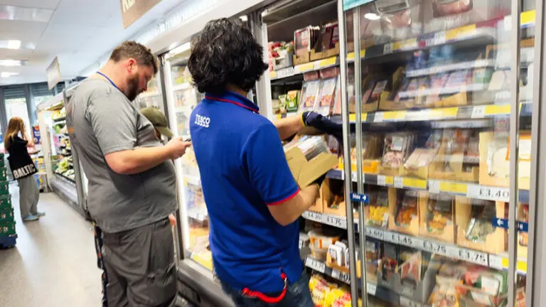 Tesco has suffered a significant setback in the long-running equal pay battle being waged by tens of thousands of its shop floor staff, after the Court of Appeal threw out the supermarket’s challenge to the way an Employment Tribunal had been assessing the value of jobs carried out by its customer assistants.