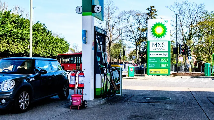 According to Treasury sources briefing the FairFuelUK campaign, Chancellor Rachel Reeves is preparing to drop the planned fuel duty rise from her Autumn Budget, though insiders caution that any reprieve is unlikely to survive beyond the March 2027 Financial Statement.