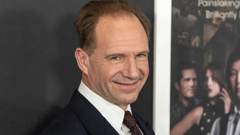 A community campaign to buy the Bell Inn at Middleton in Suffolk has raised £380,000 towards a £550,000 target, with the actor Ralph Fiennes and the Blackadder actress Helen Atkinson-Wood backing the bid to bring the grade II-listed pub into community ownership.