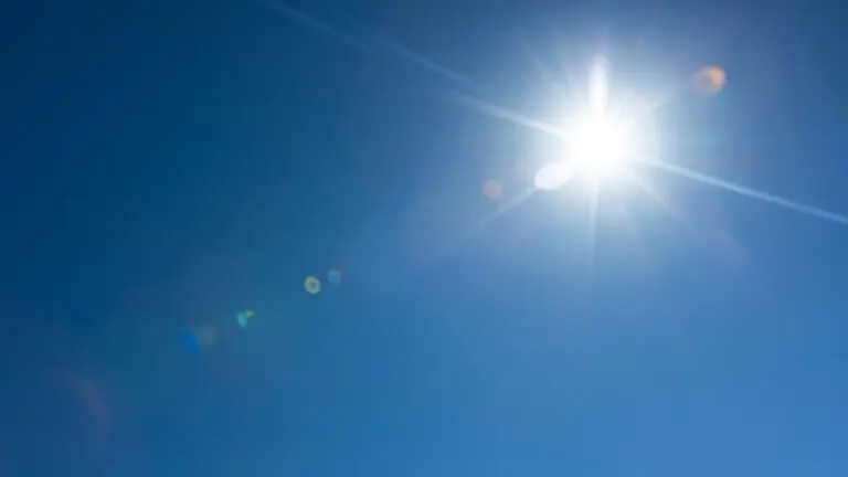 Israeli-American solar geoengineering start-up Stardust has raised $75m to develop particles that reflect sunlight, drawing criticism from campaigners.
