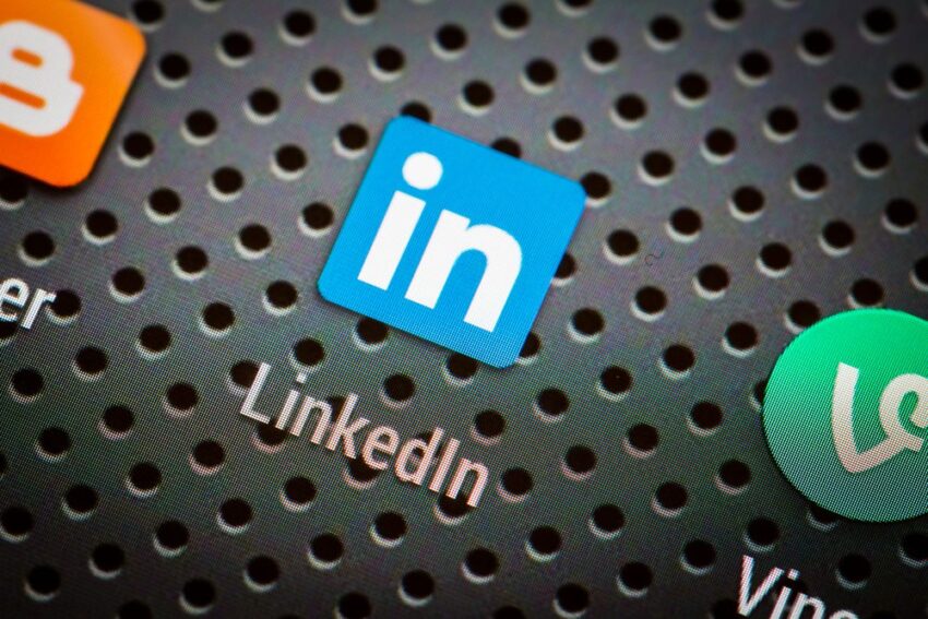 what is linkedin good for