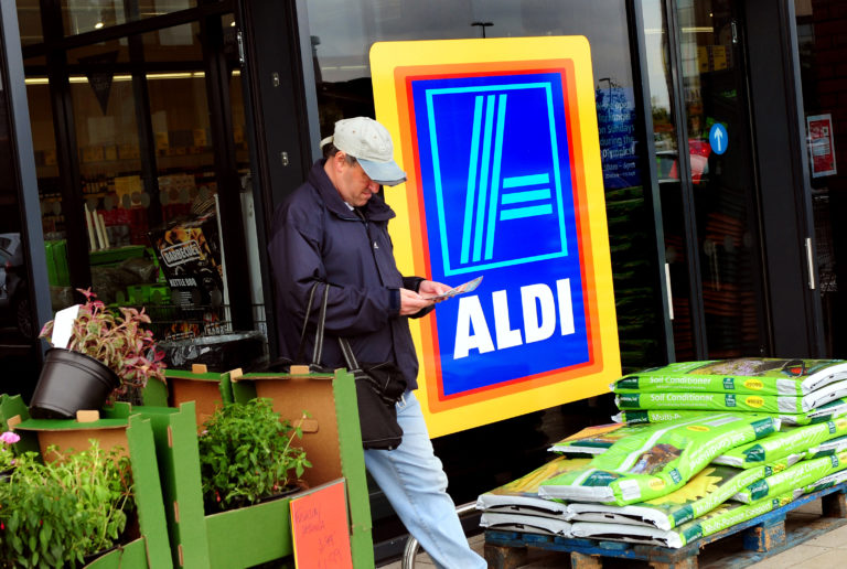 Aldi increases hourly pay rates for store workers