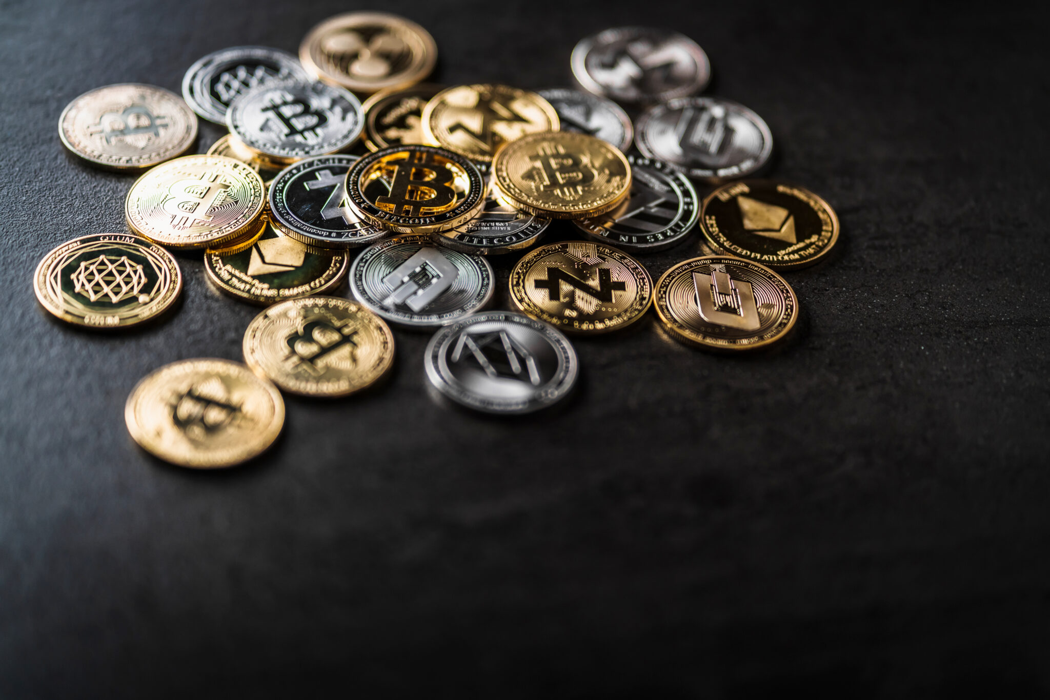 Coin meaning. Криптовалюта. Криптовалютные монеты. Altcoin монета. Альт монета криптовалюта.