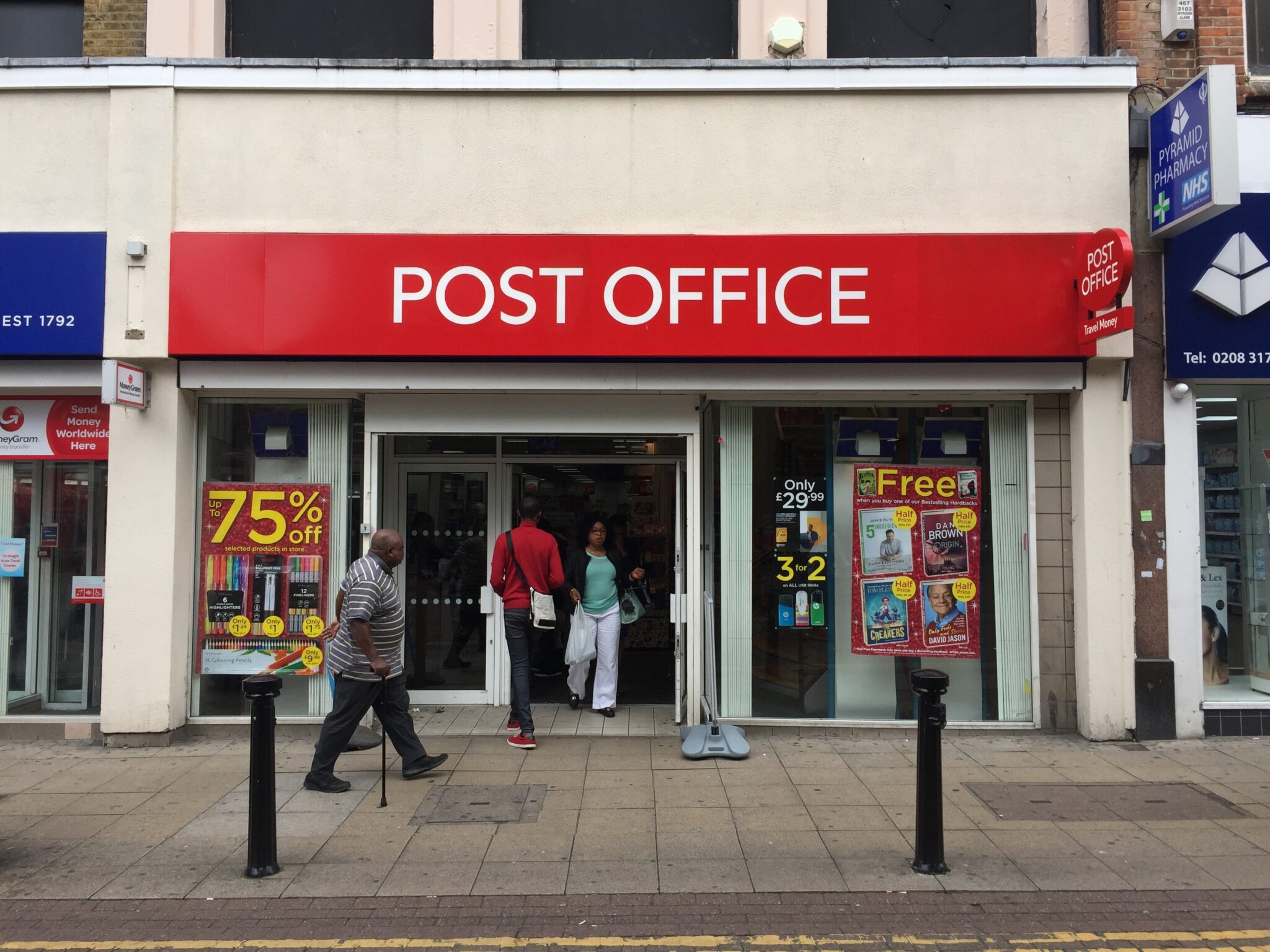 Фото Post Office in London. Amazon Post Office. October London. CITIZENCARD Post Office uk. Post address