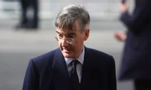 No 10 has backed Jacob Rees-Mogg over Nadine Dorries amid a cabinet split over his drive to get civil servants to stop working from home, which Dorries had labelled “Dickensian”.