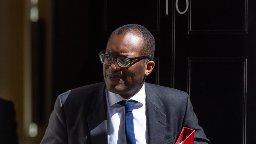 Chancellor Kwarteng summons financial institution chiefs for financial system disaster talks