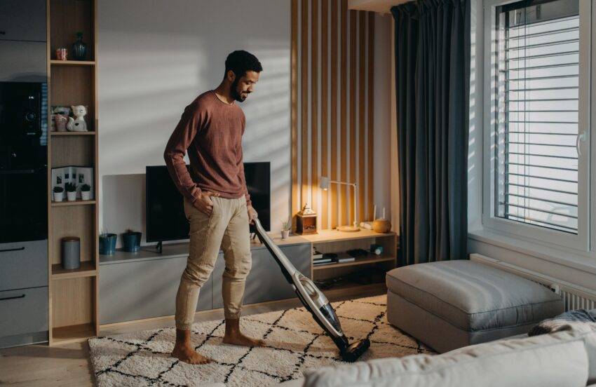 Tineco S3 Wet and Dry Vacuum Cleaner is a revolutionary cleaning system from Tineco UK that offers an unrivalled solution to everyday dirt and dust. It quickly and efficiently eliminates dirt, hair, and other debris from floors.