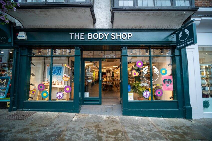 The Body Shop Announces Closure of Nearly Half of UK Stores, Leading to Job Losses thumbnail