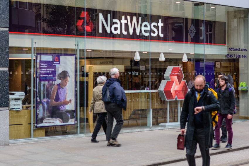 UK Government Quietly Pauses Natwest Retail Bidding Process thumbnail