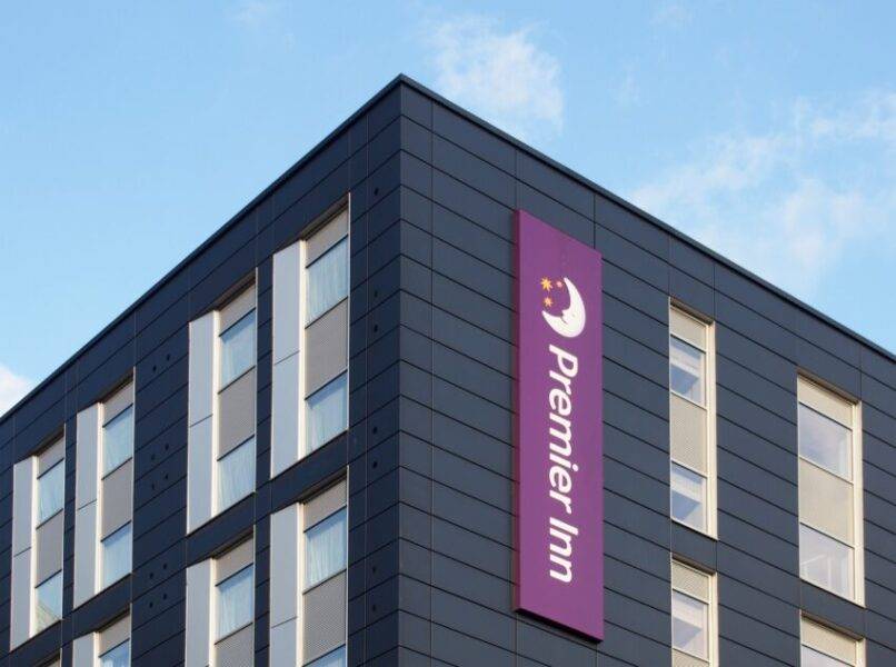 Whitbread set to turn restaurants into hotel rooms resulting in loss of 1,500 jobs thumbnail