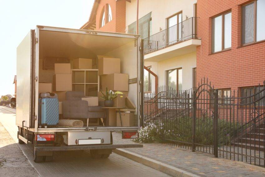 Are you planning to move in the summer and looking if it is the right time for your big move?