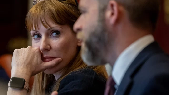 The UK government is exploring the introduction of extended probation periods for workers returning from long-term sickness, in an effort to encourage businesses to hire them without the risk of legal repercussions.