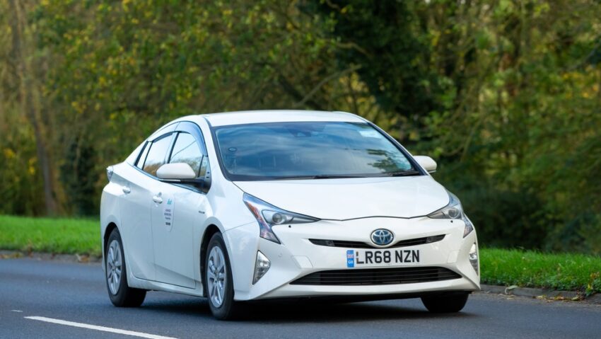 UK faces net zero crisis unless full hybrids are banned by 2030, warns motoring body