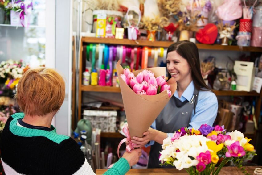 Retail sales rise modestly in February as Valentine’s Day boosts spending