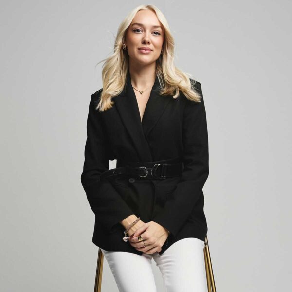 Headshot of Siena Hutchinson, founder of Hutch & Co