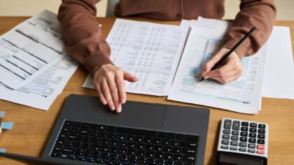 A poor business credit record can make finance harder to access, but it does not answer every funding question on its own. Applications for invoice finance are assessed differently from standard unsecured borrowing because unpaid customer invoices form part of the funding decision.